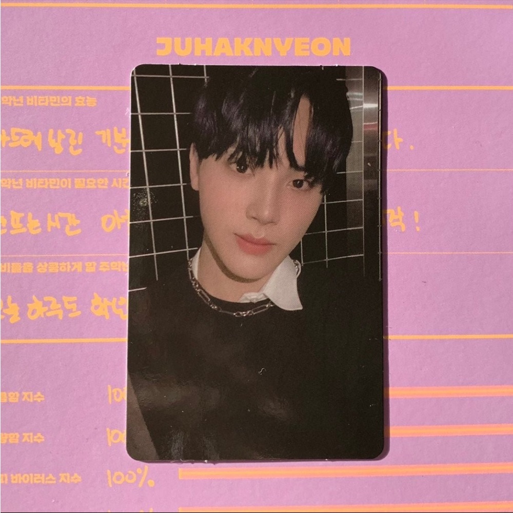 the boyz haknyeon chase mmt photocard